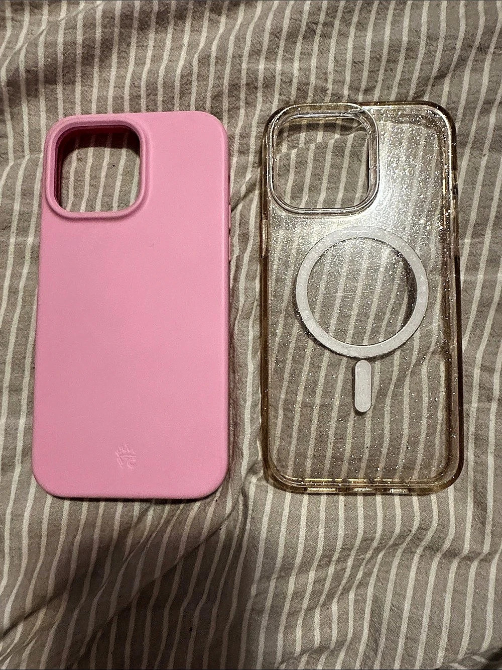 Velvet Caviar MagSafe Phone Case (Pink and Clear Glitter) & Clear Glitter